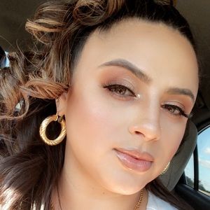 Meet your Posher, Jillian